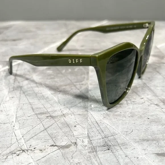 DIFF Eyewear — Cassidy Sunglasses in Olive Green — NWT - Picture 3 of 9